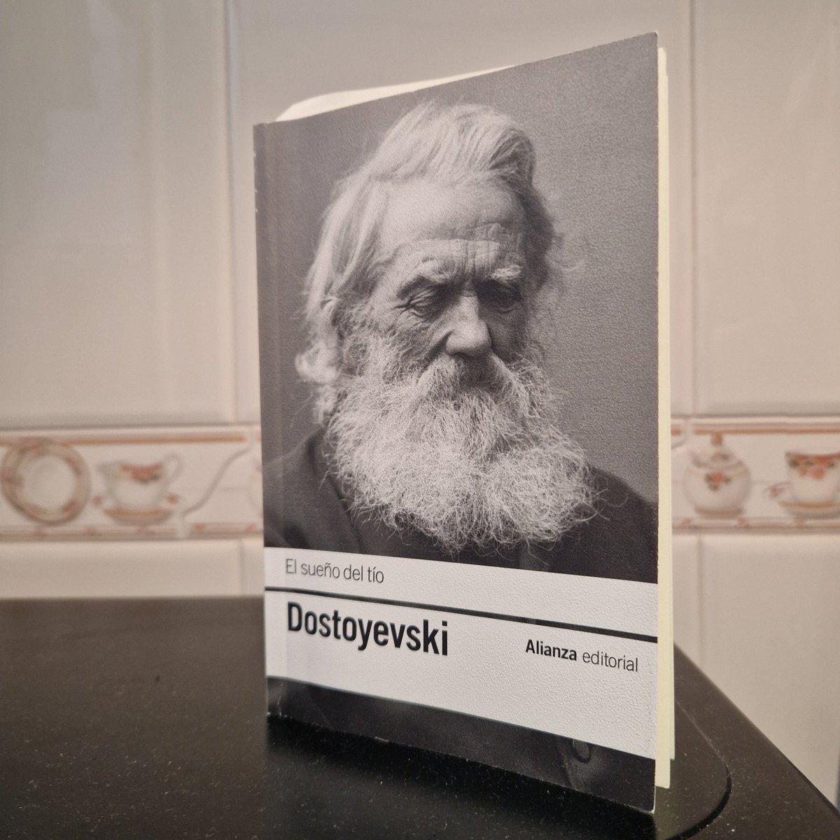 Adam Claryto (@adamclaryto) on Twitter photo Este libro es un auténtico descojone. Me lo estoy pasando muy bien. El sueño del tío, Dostoyevski, Alianza. Este libro es un auténtico descojone. Me lo estoy pasando muy bien. El sueño del tío, Dostoyevski, Alianza.