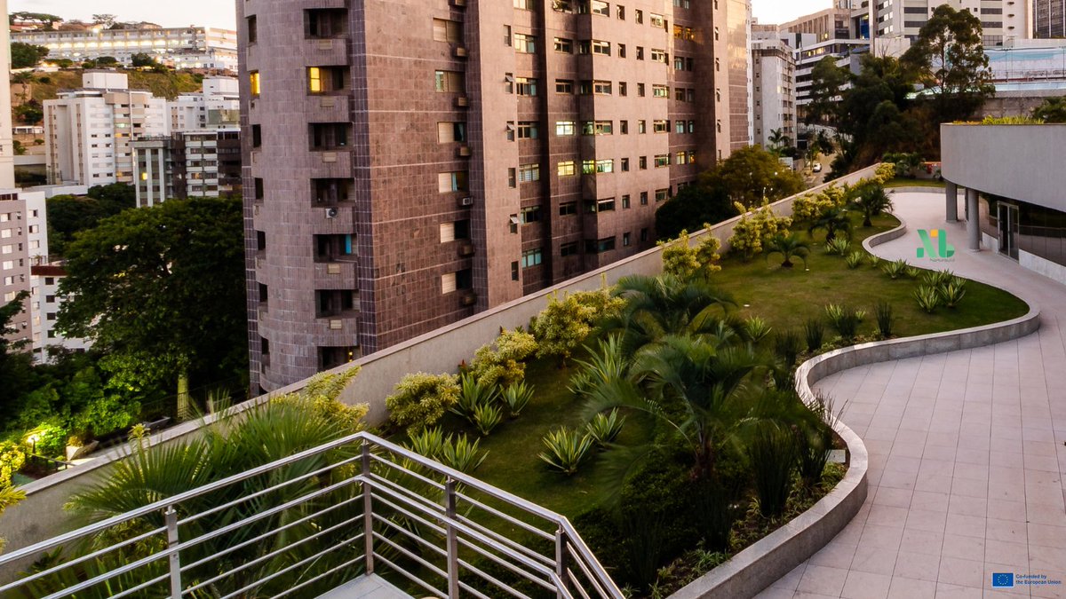 🏡Are you interested in #urbansustainability?

Learn about #greenroofs 🌿 in our 💯% online and free training course.

Become part of the change 👉 naturbuild.eu/en/course/
#ErasmusPlus 🇪🇺 <a href="/EUErasmusPlus/">Erasmus+</a>