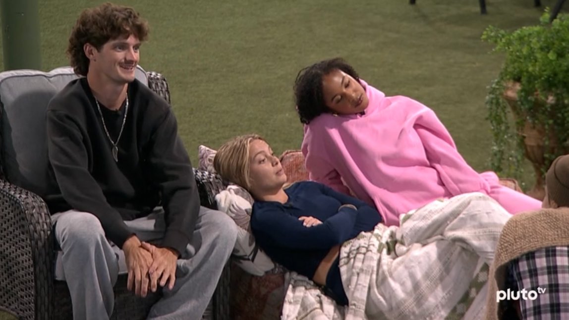 TheBigBroTea's tweet photo. Rachel is saying that in her first seasons they were much more immersed in the game, because they weren’t thinking about social media back then #bb27 https://t.co/dknv71p6Sx