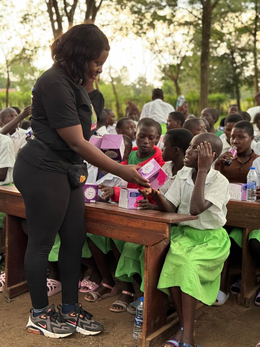 TACSEVU's tweet image. Never miss out on an opportunity to support a girl with menstrual products!
When you support, you are contributing to their safety from childhood sexual violence because many vulnerable girls are sexually abused and exploited inorder to get sanitary products.
#hike4girlsug