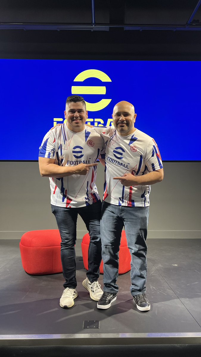 AntonioLeonPES's tweet photo. Feliz cumpleaños amigo @robbyearon que sigan los éxitos, muchas bendiciones para ti y tu familia, te mando un fuerte abrazo #PESnosUNE 🎂 https://t.co/eZ6MTgOknG