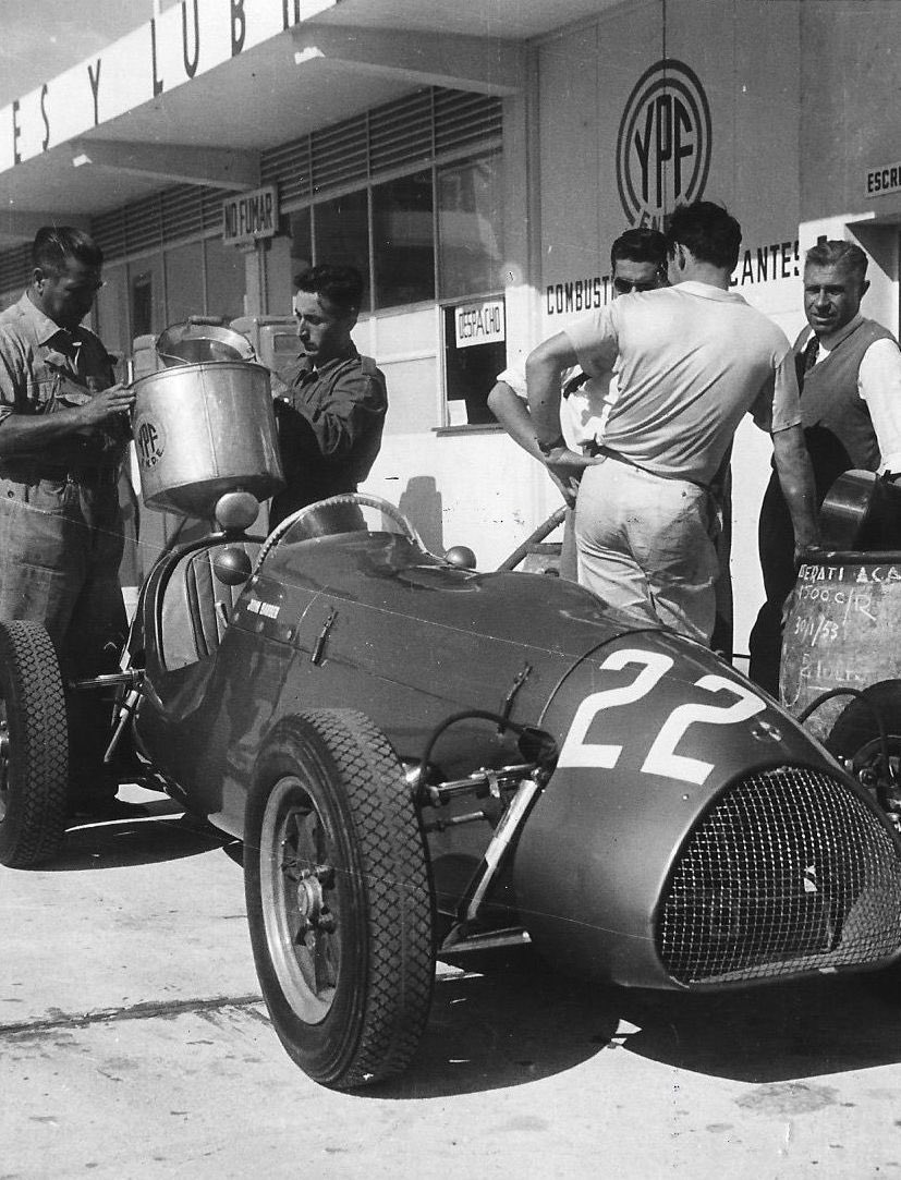 TheBishF1's tweet image. Remembering John Barber, London fishmonger turned racing driver, born #OnThisDay in β29. He drove one GP, Argentina β53 (pic), in a Cooper T23, & finished 8th. He raced very little after that & retired to live on a boat in the Med. He died in Palma de Mallorca in 2015, aged 85.