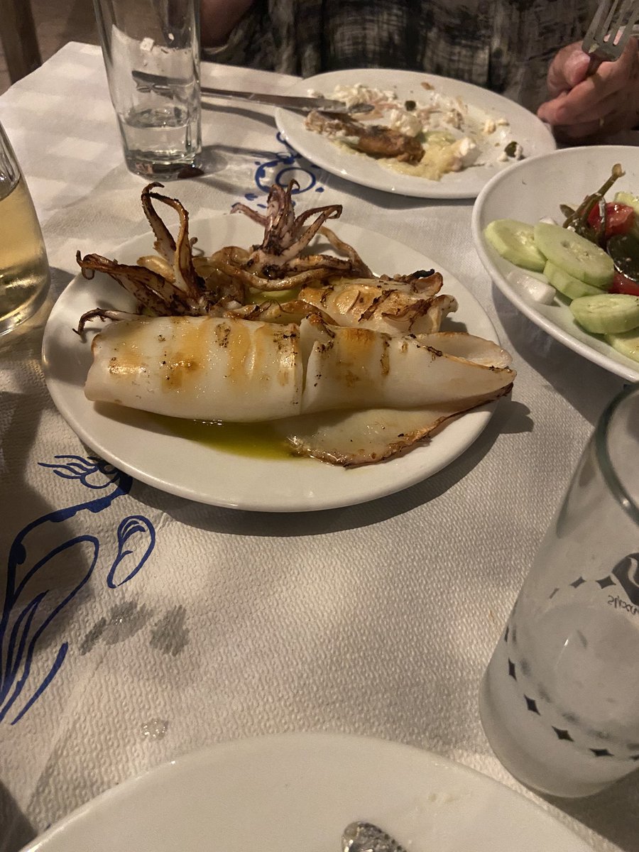 OrientBraces's tweet image. Then @CVlattas took us to a fisherman owned restaurant only a local would know about, a wonderful idyllic night. 🇬🇷 #Chios