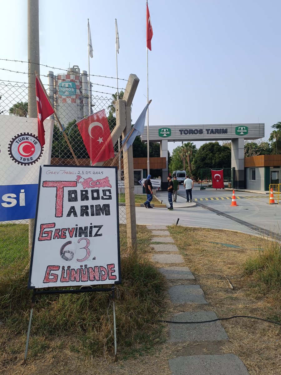 Petrol-iş Mersin Şubesi (@mersinpetrolis) on Twitter photo Toros Tarım'da Grevimizin 63. Günü...
<a href="/tekfen_holding/">Tekfen Holding</a> <a href="/torostarim/">Toros Tarım</a> #tekfenholding #torostarim #petrolis #petrolismersin
#direnedirenekazanacağız #kazanacağiz
#işçilerinbirliğisermayeyiyenecek Toros Tarım'da Grevimizin 63. Günü...
<a href="/tekfen_holding/">Tekfen Holding</a> <a href="/torostarim/">Toros Tarım</a> #tekfenholding #torostarim #petrolis #petrolismersin
#direnedirenekazanacağız #kazanacağiz
#işçilerinbirliğisermayeyiyenecek