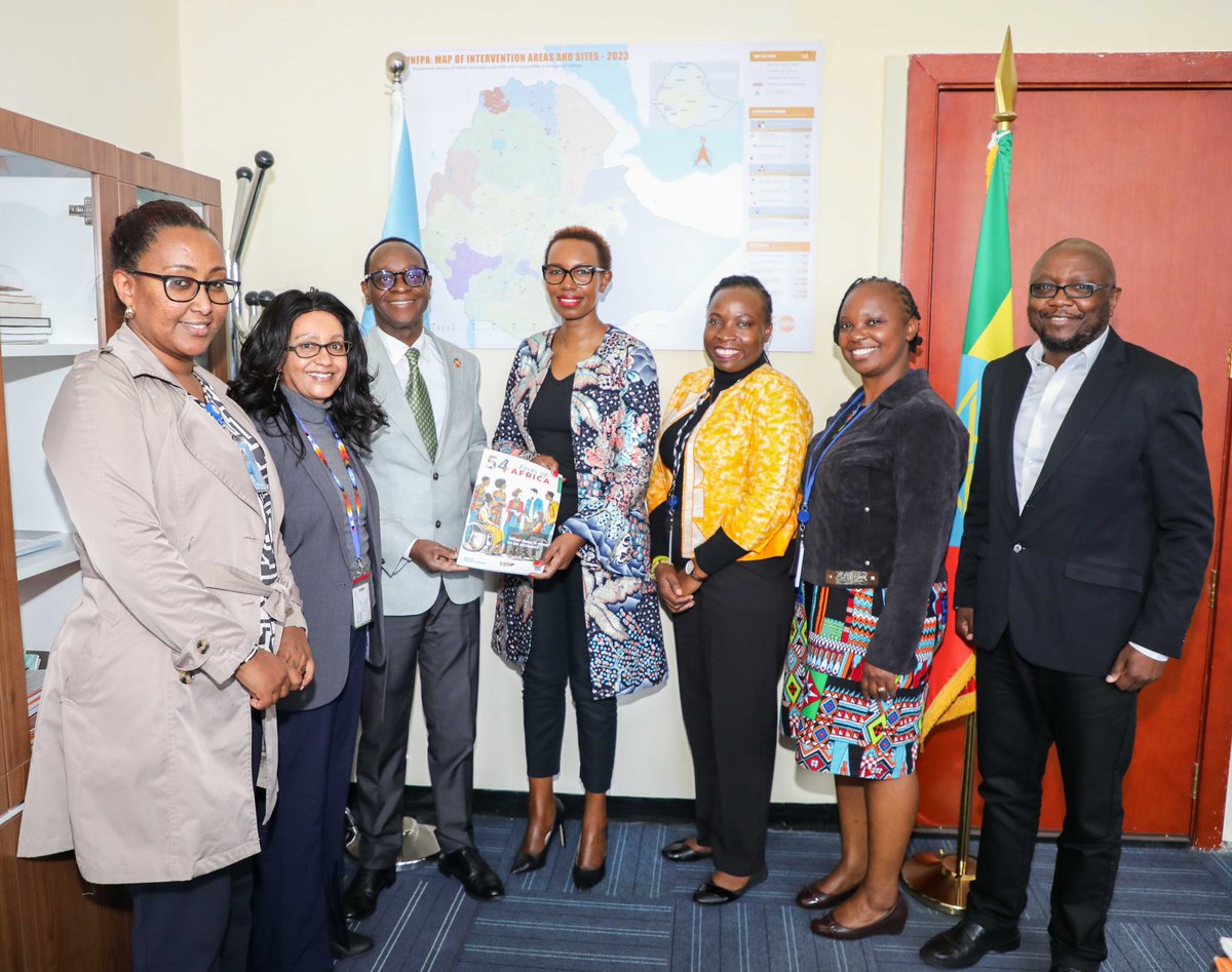UNFPAEthiopia's tweet image. From maternal health to youth empowerment, @UNVolunteers are making real contributions with @UNFPAEthiopia.
@UNFPAEthiopia Ctr'y Rep @KkouameKoffi had an exchange with UNV’s @ndunguciiru on deepening collaboration for rights & well-being of women & young people across Ethiopia.
