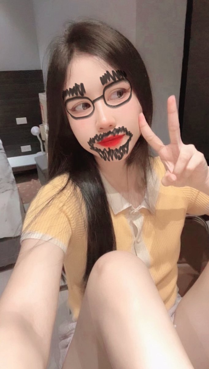 ね tweet media