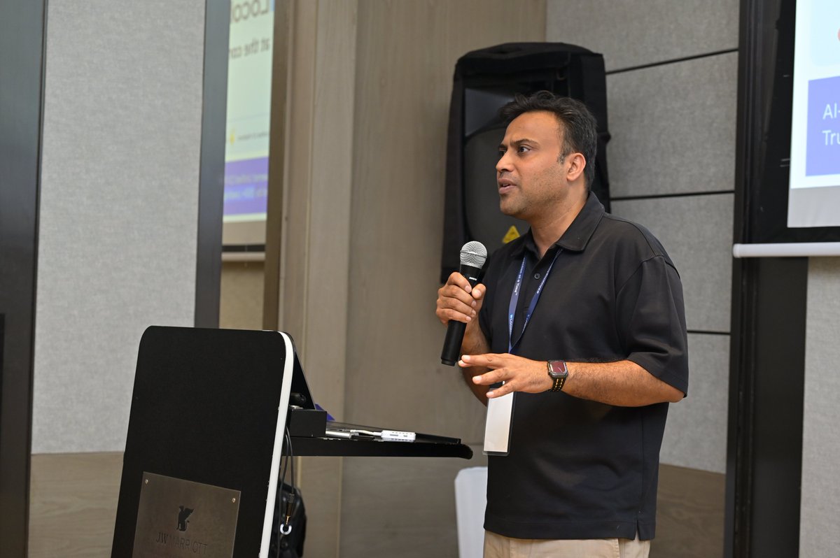 Starting our exclusive event over the weekend with our CEO, Vishal's keynote on where the Future of CX is AI-Driven, Empathy-Led, Insight-Fueled.

He showed us how a simple prompt - “Which support issues spiked this week?”  or “Which campaign drove the highest engagement last