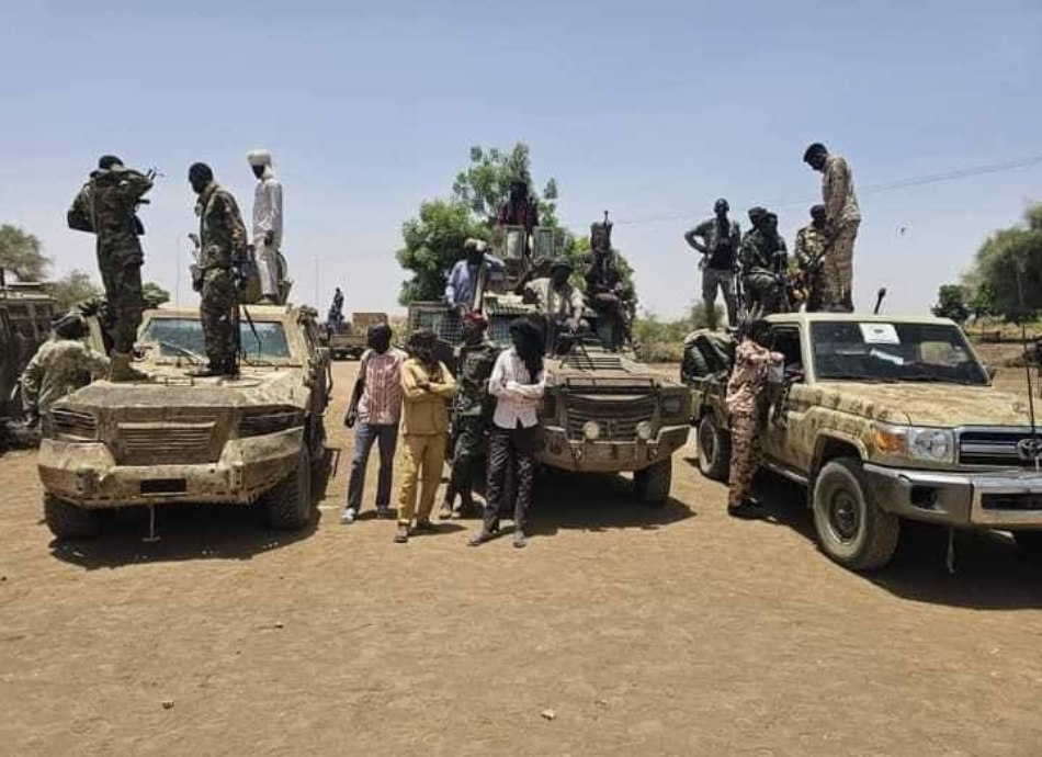 SudanTribune_EN's tweet image. Sudan's army and allied armed groups said on Monday they repelled a major ground assault by the paramilitary Rapid Support Forces (RSF) on the besieged city of El Fasher, the capital of North Darfur.
sudantribune.com/article303116/