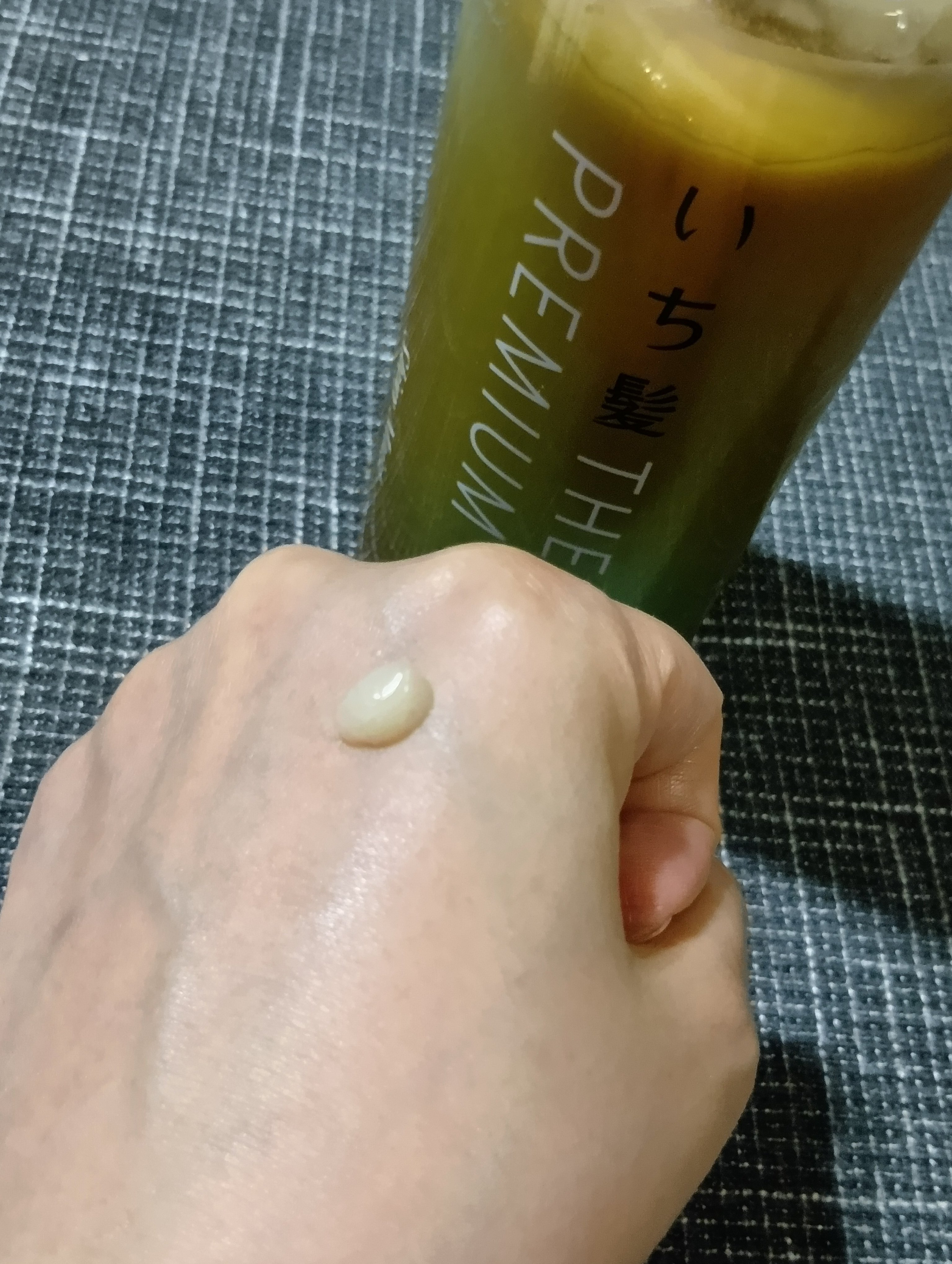 彩綾♥。・゜！蜜蝋クリーム等 📖😌 . . GINGER発売から1週間。 見たよ！買ったよ！と報告して