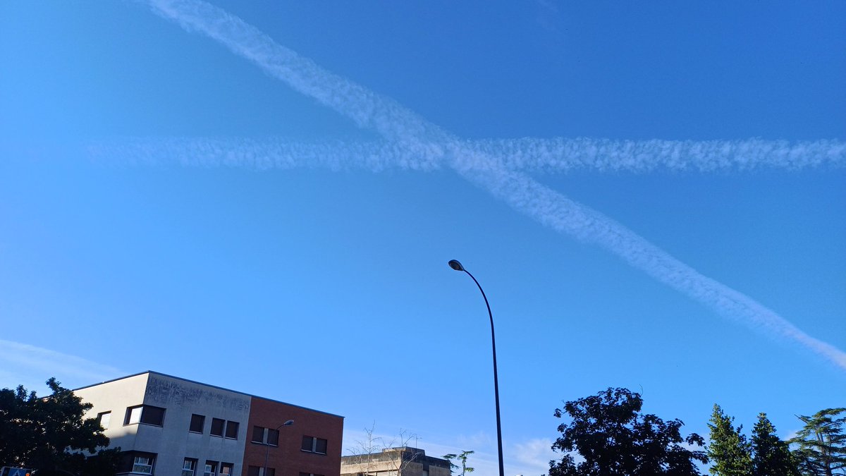 😲 Empieza bien el día: buena temperatura y nubes decorativas.
