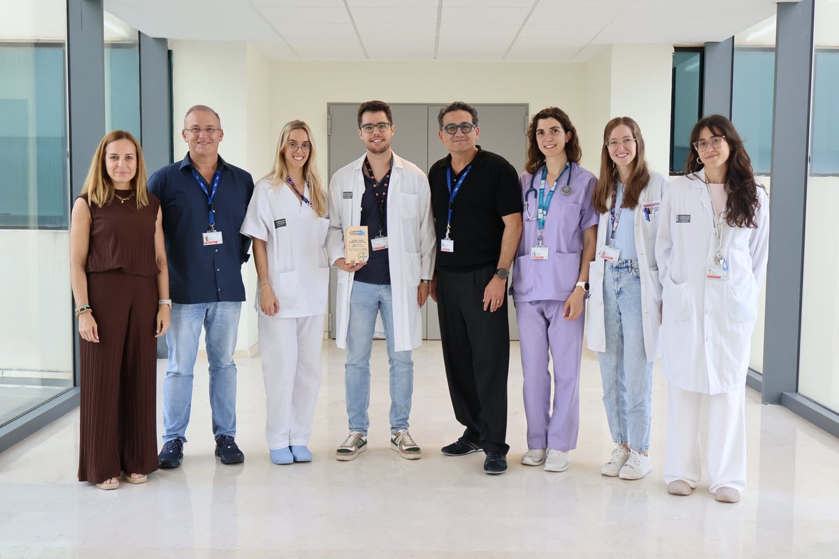 HospitalLaFe (@hospitallafe) on Twitter photo 🏥El s. de Farmacia <a href="/HospitalLaFe/">HospitalLaFe</a> recibe el 2º premio Pharma Challenge 5.0 por un proyecto innovador de medicina personalizada en cáncer de pulmón
🏅El galardón reconoce el compromiso del equipo investigador para desarrollar estas estrategias terapéuticas
lafe.san.gva.es/es/-/premio-fa… 🏥El s. de Farmacia <a href="/HospitalLaFe/">HospitalLaFe</a> recibe el 2º premio Pharma Challenge 5.0 por un proyecto innovador de medicina personalizada en cáncer de pulmón
🏅El galardón reconoce el compromiso del equipo investigador para desarrollar estas estrategias terapéuticas
lafe.san.gva.es/es/-/premio-fa…