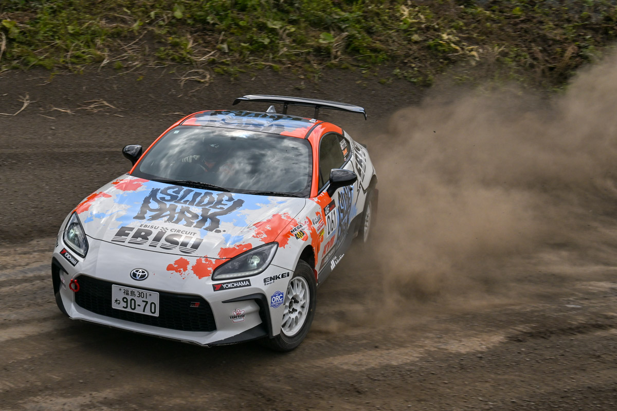 TOYOTA_GR's tweet image. #JDC 全日本ダートトライアル選手権🚘💨
Rd.6 東北ダートトライアル IN KIRIYANAI
7/19(土)〜20(日)、サーキットパーク切谷内(青森県三戸郡五戸町)での第6戦は、GRのクルマが3つのクラスで表彰台を獲得!!
SCクラス #GRヤリス
🥇目黒亮選手 CUSCO DL GRヤリス
Nクラス #GRヤリス
🥈岸山信之選手…
