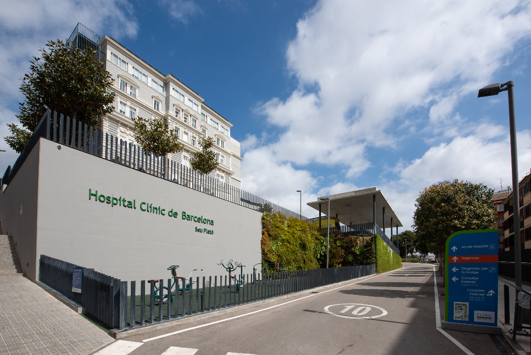 hospitalclinic's tweet image. Saps que el #CLÍNIC té 4⃣ seus?
🔷 Villarroel, la principal
🔷 Plató, amb diferents serveis assistencials
🔷 Maternitat, centrada en medicina maternofetal i oftalmologia
🔷 Granollers, amb Oncologia Radioteràpica per als pacients de la C-17
➕ Info 👉 tinyurl.com/2bauvtc9