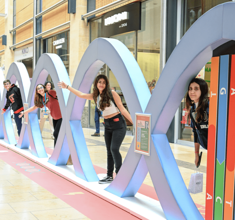 TheMilnerInst's tweet image. 🧬 Head to the @Grand_Arcade from 24 July to 25 September for Grand Discoveries, a day of hands-on science and fun!
Milner affiliate @bitbio will be there, inviting families to build human cells with LEGO®! 👀
🔗 ow.ly/uK9K50Wr6XC