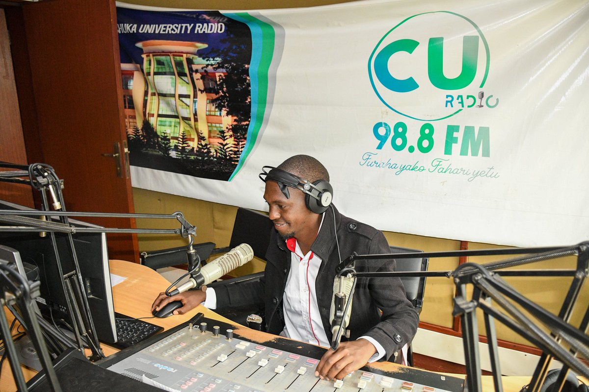 chuka__uni's tweet image. Hey Future Scholars! ✨
Did you know we have our very own campus radio station — CU Radio 98.8 FM? 🎙️Tune in to catch the latest campus news, explore emerging trends, and stay connected with everything happening at our institution.
Got a passion for radio or media? This is your…