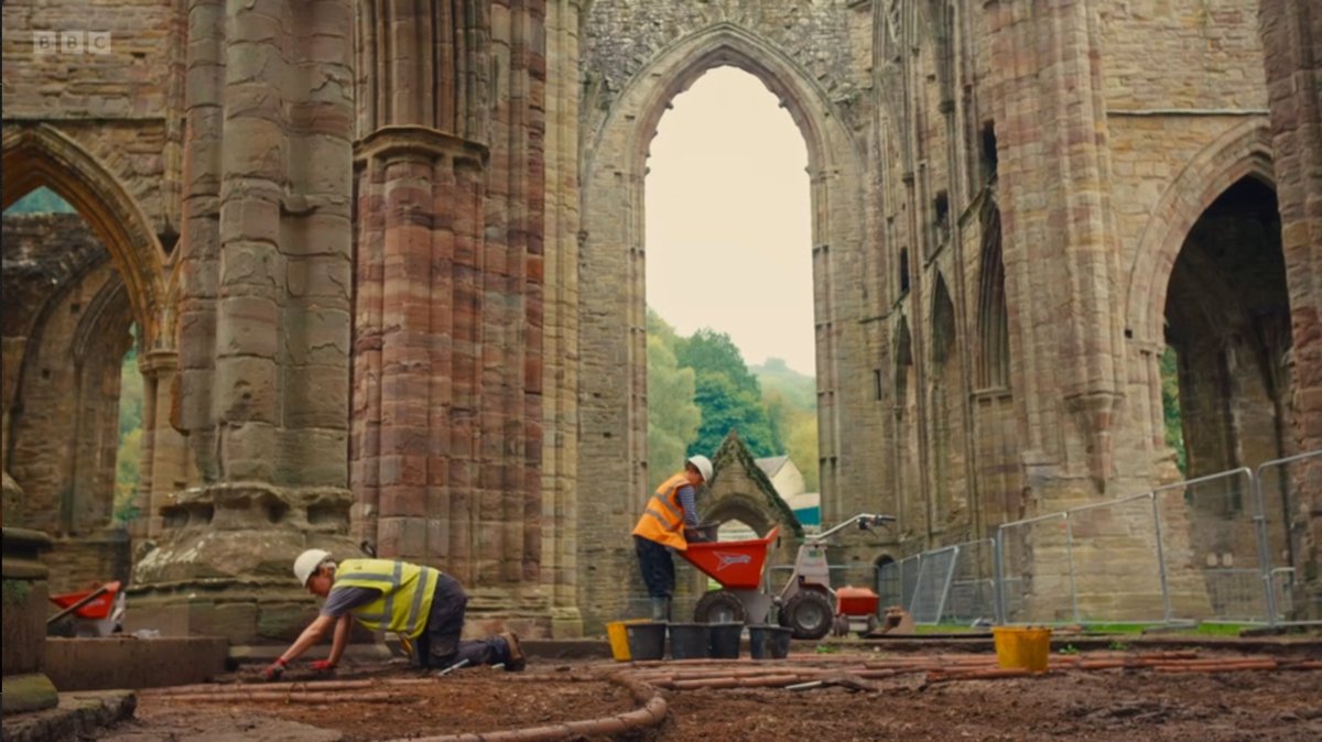 TruxtaUK's tweet photo. Catch Tufftruk Ltd TRUXTA EB300 battery powered mini dumper in action on Digging for Britain on BBC iPlayer!
#diggingforbritain #tufftruk #minidumper #constructionmachinery #constructionequipment #truxta https://t.co/3D1laCLmEy