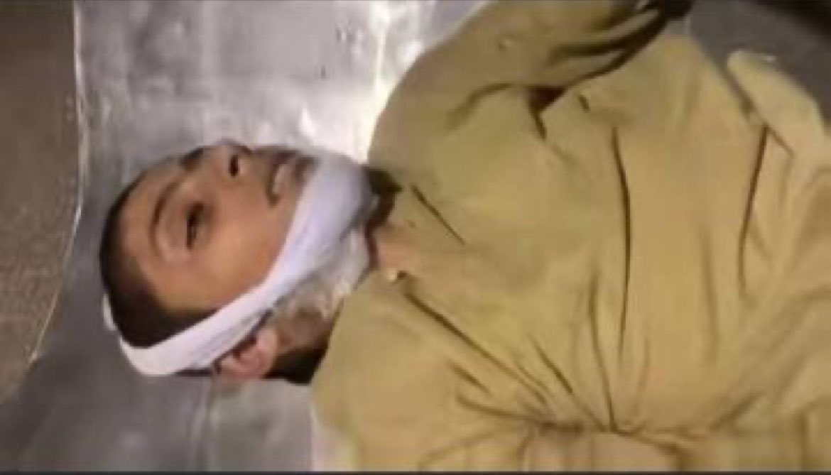 سوات استاد کی درندگی کا شکار ہو کر جانبحق ہونے والے اس معصوم بچے کے سب سے بڑے مجرم والدین ہیں جو اپنے بچوں کو مدرسوں میں داخل کراکے مہینوں ان کی خبر نہیں لیتے💔