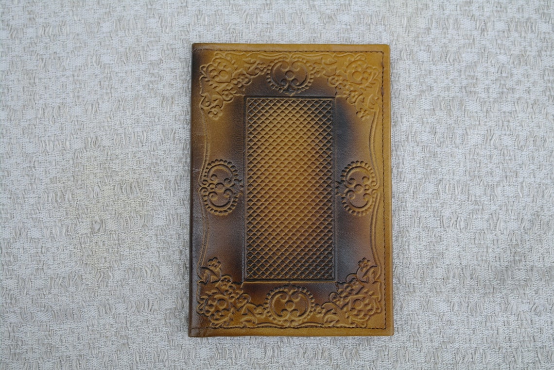 VintageSoviet's tweet image. #Sale! 25% OFF! #Passport #Case #Vintage #Document #Holder #Leather #Cover #Soviet #USSR, 1970s
etsy.me/3DbijuG