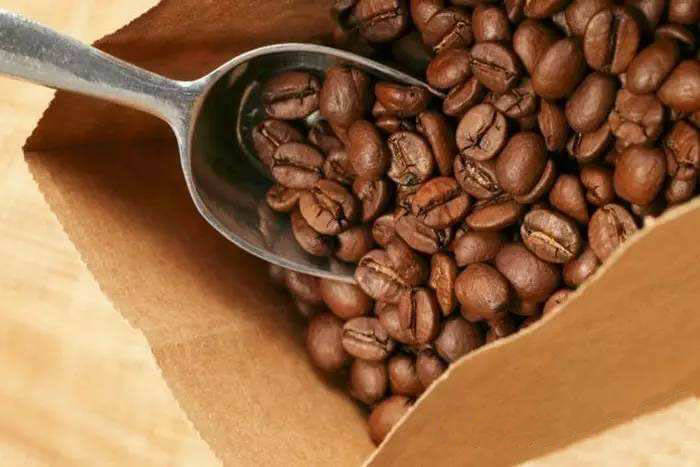 coffeevalve_cs's tweet photo. There are many peoples love to drink a cup of #coffee every day. Coffee is the one of large production in the world.

But do you know how to make a cup of coffee from only a #coffeetree?
#coffeevalve #aromavalve #aromacoffee #flexiblepackage #coffeebag
https://t.co/dcZrQp9XdM https://t.co/OuaEVjQUzD