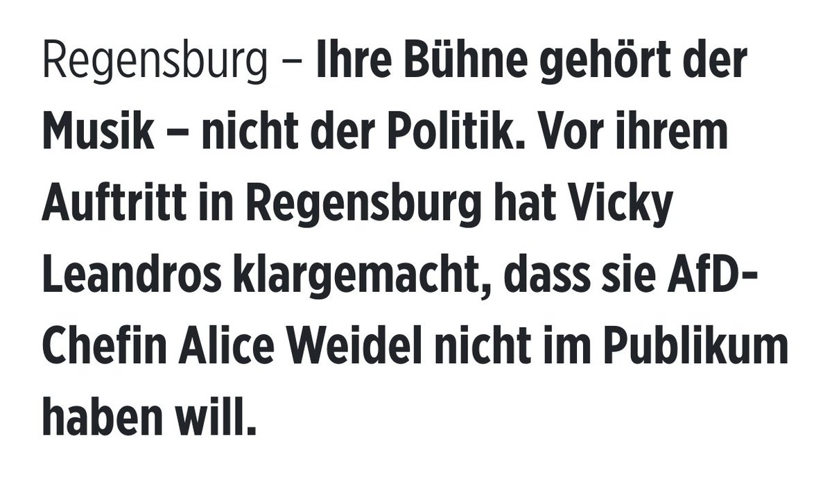 Der gesuchte Begriff ist:
»performativer Selbstwiderspruch«.