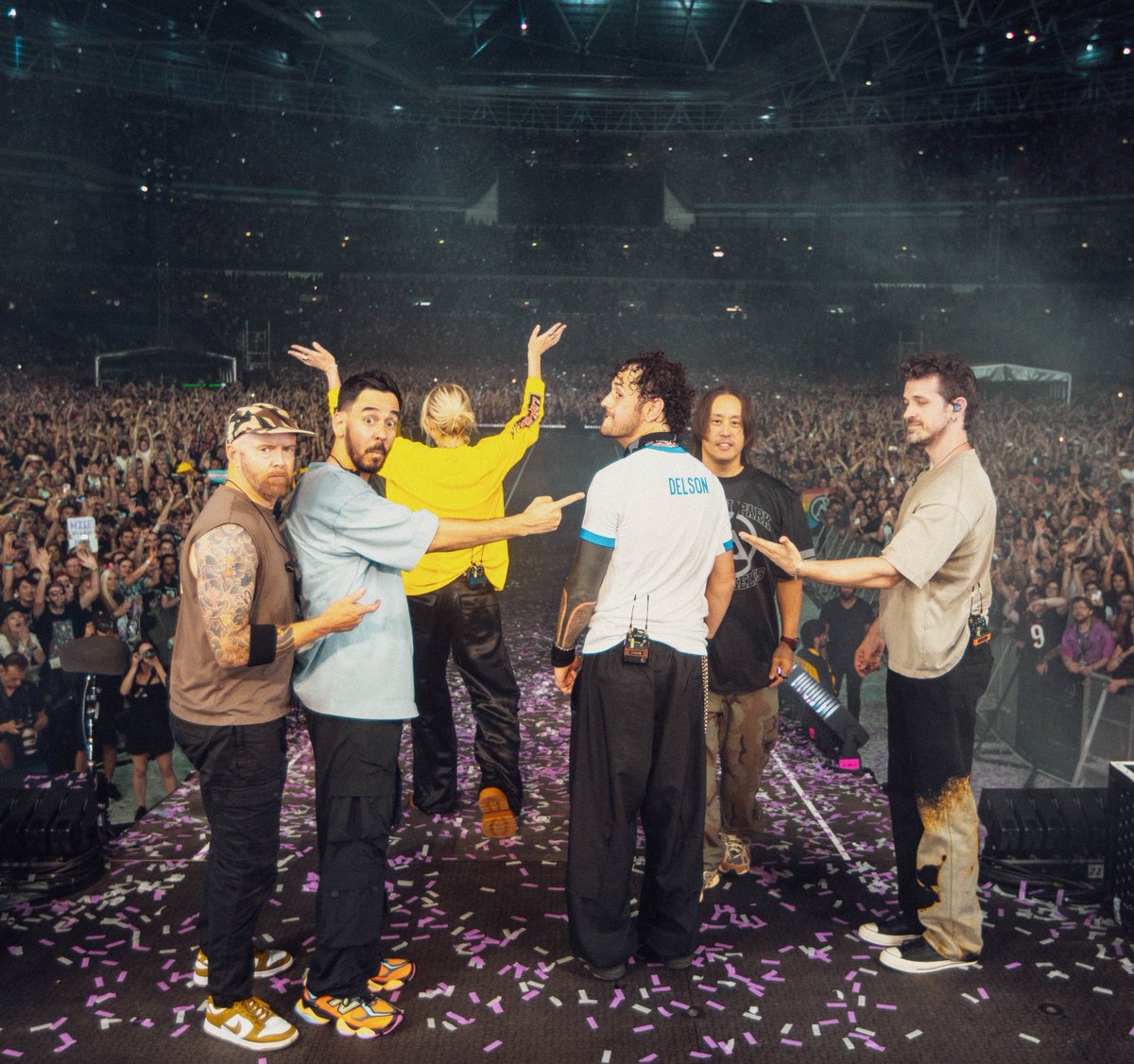 BroodingAnanas's tweet image. ONE WEEK TILL LINKIN PARK ARE BACK ON STAGE‼️
From Zero tour continues July 29th in Brooklyn, NY❤️🔥