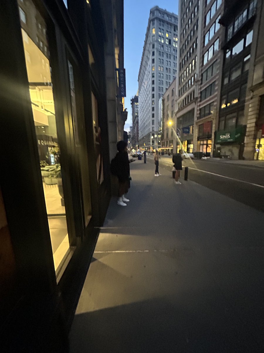 ArjunMahadevan's tweet image. GM to the people who wait outside for the gym to open. Time to climb two Eiffel Towers⚡️Then LLC fueled by post exercise endorphins. Let’s doola it.