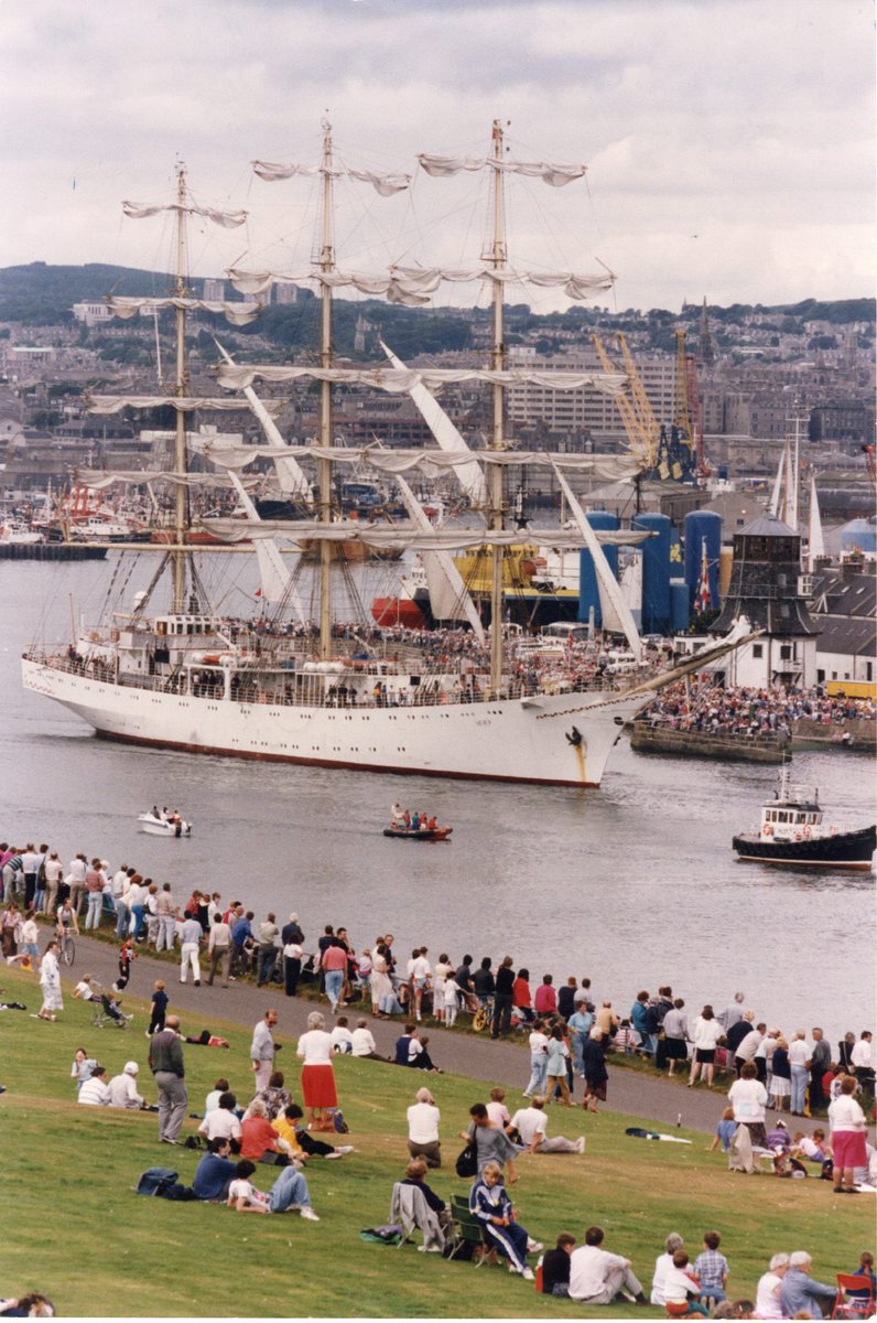 tallshipsabdn's tweet image. ⛵ Come down and watch the Parade of Sail today 10:00 AM - 3:00PM. We’ll also be live streaming all the action.
❗ Roads are expected to be much busier than usual - plan ahead and allow extra time for your journey.
youtube.com/live/-B6zhCcXB…
#tsr2025 #tallshipsaberdeen