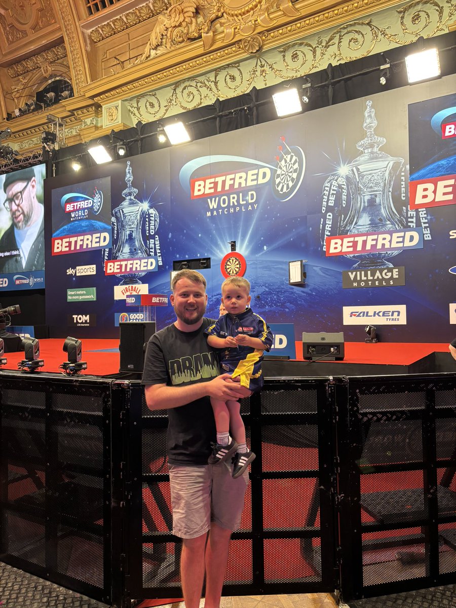 tomgreer's tweet photo. Oliver still buzzing from last night, won’t take his @LukeTheNuke180 shirt off, and keeps saying he can’t wait to see him. Anyone have tickets for Wednesday let me know 🎯👏🏼 https://t.co/Aon1smMvpt