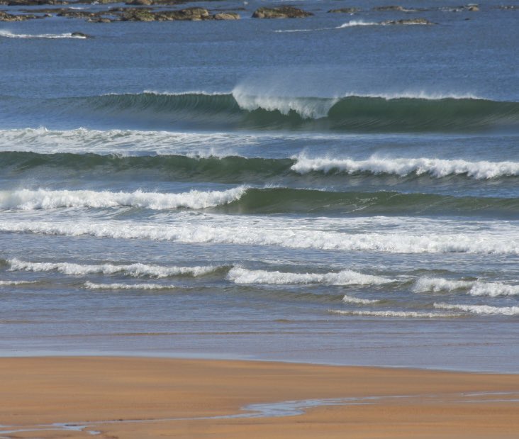 East coast of Scotland - always flat in the summer - nothing to see here - move along please…

#surfing #scotland