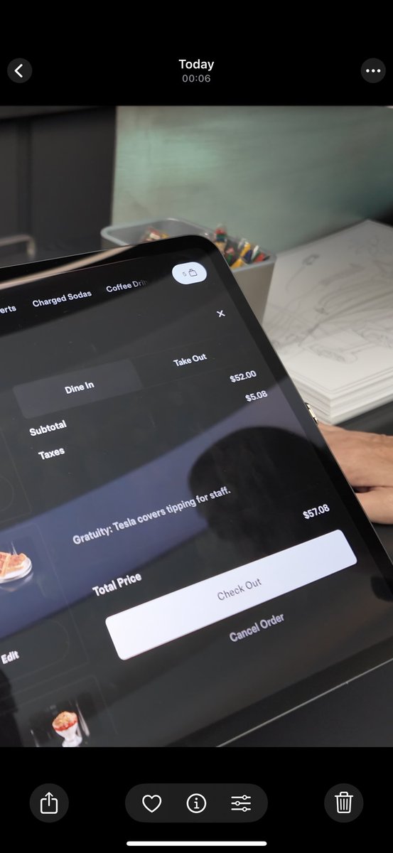 dogetipping's tweet image. To those who may ask/don’t know.
@Tesla actually covers tipping for diner staffs.
How nice!🚀💯