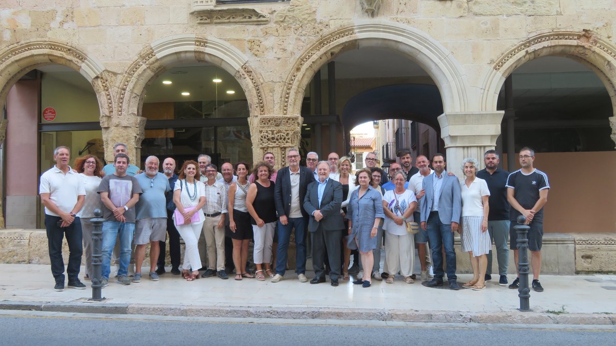 Joan Martí Pla escollit nou president del Consell Comarcal del Tarragonès

Es materialitza així el traspàs de la presidència establert en l’acord de govern.

tarragones.cat/noticies/joan-…