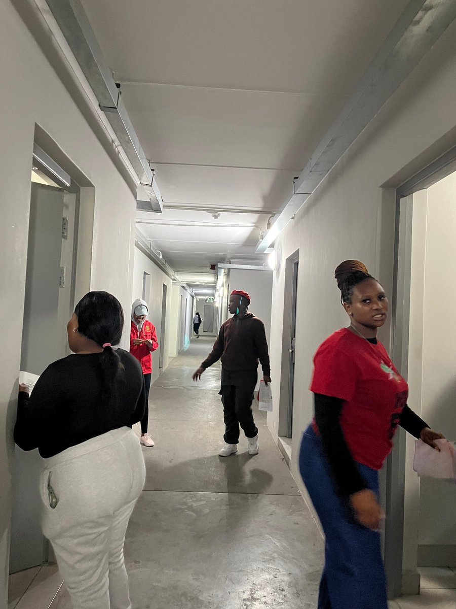 EFFYouthWC's tweet image. ♦️In Pictures♦️
EFF Youth Command University of Western Cape Fighters engaged on a door to door. Students of UWC will be in attendance at the EFF 12th Anniversary Celebration in Khayelitsha Rugby Stadium. Siyaya eKhayelitsha Siyaya ✊🏾
#EFFTurns12