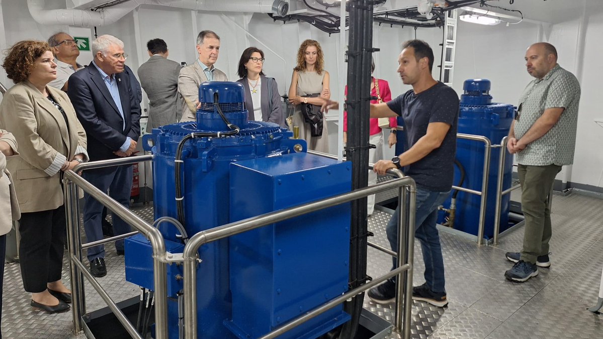 CSICGalicia's tweet image. 🚢El buque oceanográfico Odón de Buen del @IEOoceanografia atraca por primera vez en Coruña tras la campaña de investigación #RADPROF2025.

📆Los días 19 y 20 de julio se realizaron visitas guiadas  para autoridades, instituciones y personal del centro.

🔗tiny.cc/ihxp001