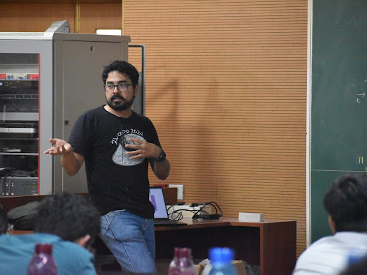 camp_course's tweet image. This year at CAMP, we not only had tutorials by PhD students but also enjoyed research talks by PhD scholars and a postdoc from @suhitais lab. Grateful to CAMP for providing a platform that enriches science communication and sparks meaningful scientific exchange.