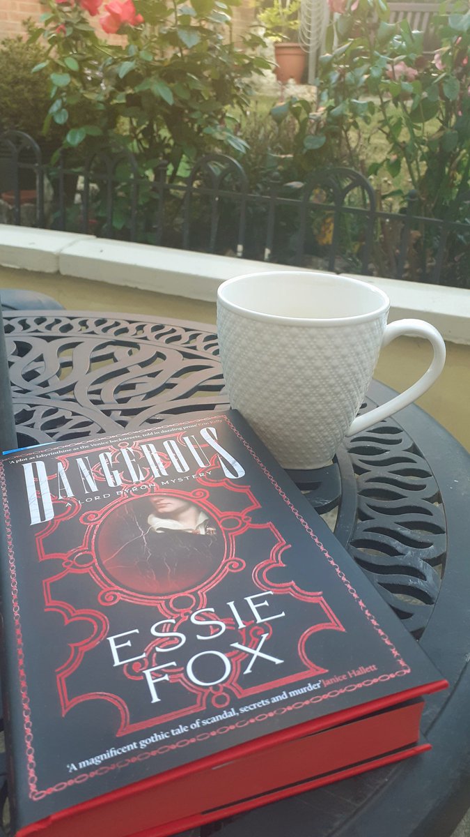 TheMagsterChap's tweet image. Sliding one in for older readers - "Dangerous" by @essiefox is an immersive gothic mystery set in la bella venezia, that will keep you on your toes.
Venice, Vampires and Lord Byron...need I say more?
Very enjoyable and highly recommended. 👌