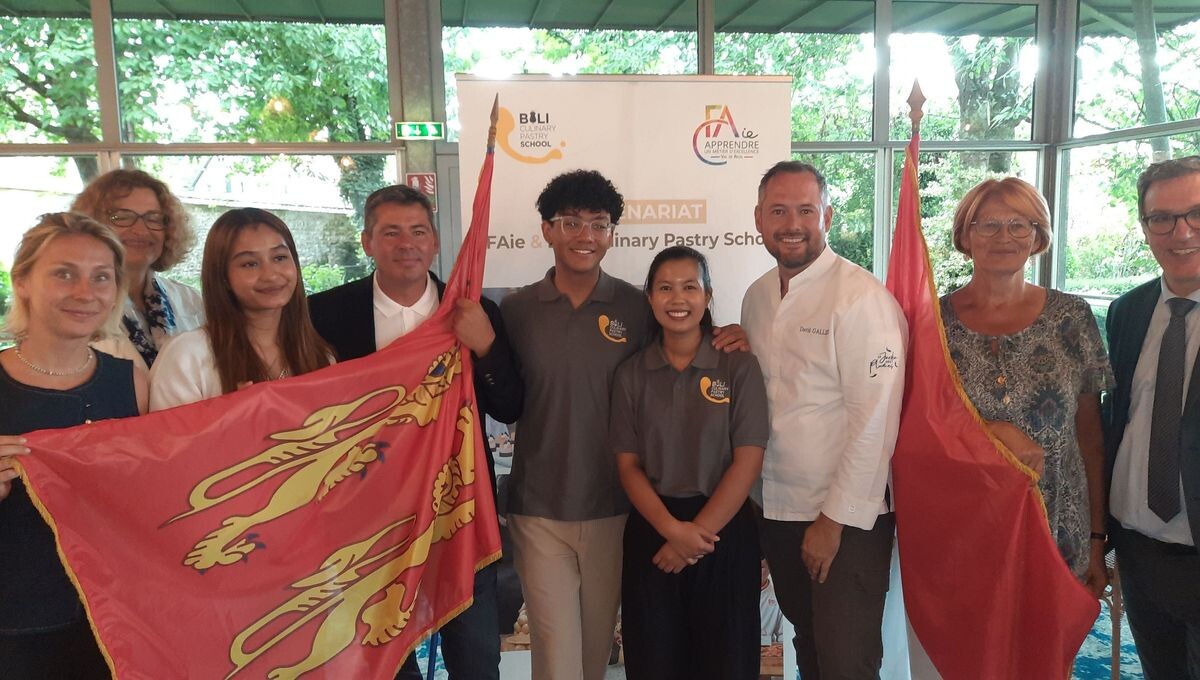 L_Philippot's tweet image. Seuls 2% des apprentis en France osent la mobilité internationale. Les apprentis du CFA de Val-de-Reuil vont pouvoir étudier la cuisine et la pâtisserie à Bali
➡️ l.ici.fr/yB8