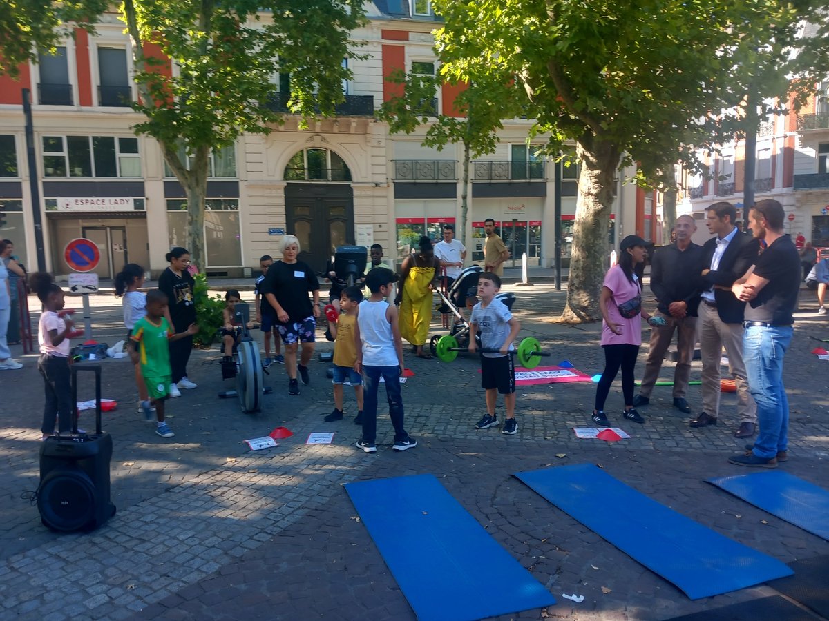 Prefet68's tweet image. #QuartiersdÉté2025 à Mulhouse
⛱️📗🏓Les services de l'État aux côtés des citoyens
Julien Le Goff, sous-préfet de Mulhouse, et Luc Chervy, président de la CAF du Haut-Rhin, étaient vendredi 18 juillet à la rencontre des jeunes, des habitants et des acteurs mobilisés dans les…