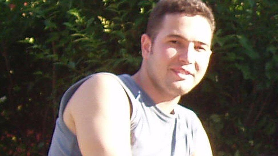KHarveyProctor's tweet image. Today marks 20 years since Jean Charles de Menezes, an innocent man, was shot dead by @metpoliceuk officers at Stockwell Station. He was 27. He had committed no crime. He posed no threat. He was simply in the wrong place at the wrong time & paid with his life.
Those responsible…