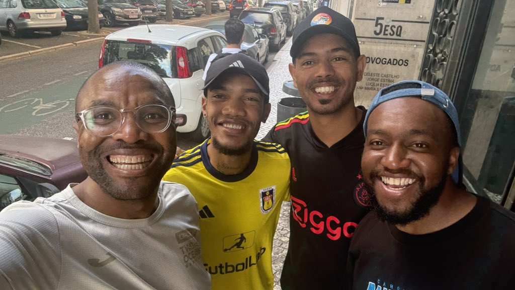 ricardomackenzi's tweet image. It’s a beautiful day to have a beautiful day. Carpe diem. 😃🇿🇦
Lovely run with the coaches who took care of the boys and girls during this horrible trip. Well done coaches.