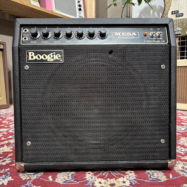Miyaji_Guitars's tweet image. Mesa/Boogie/SON of BOOGIE w/Flight Case【USED】【中古】
マーク1の弟分?SON of BOOGIE 。とはいえブギーの血統は受け継いでおります。
shop.miyaji.co.jp/SHOP/ka-g-0511…
※店頭展示の無い商品もございますので、ご来店の際はお声がけ下さい。