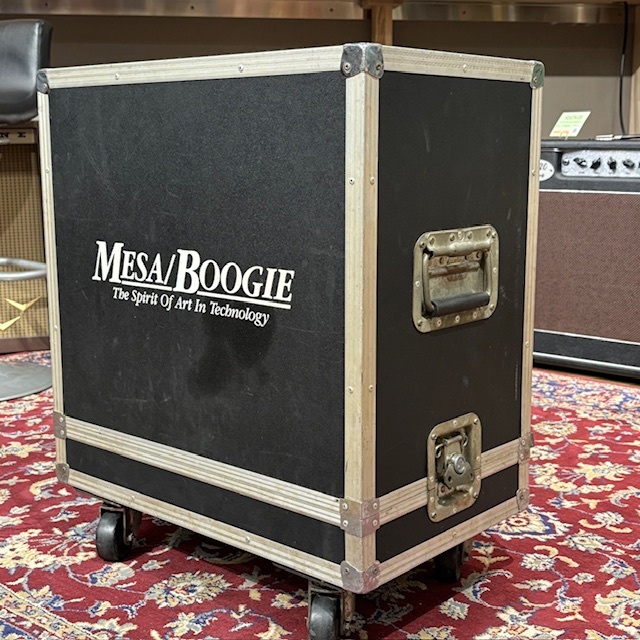 Miyaji_Guitars's tweet image. Mesa/Boogie/SON of BOOGIE w/Flight Case【USED】【中古】
マーク1の弟分?SON of BOOGIE 。とはいえブギーの血統は受け継いでおります。
shop.miyaji.co.jp/SHOP/ka-g-0511…
※店頭展示の無い商品もございますので、ご来店の際はお声がけ下さい。