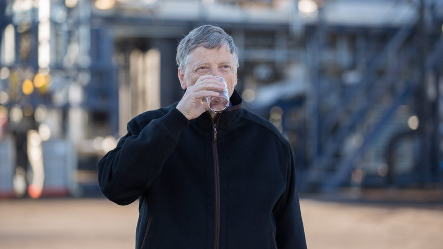 🚨 BILL GATES OWNS THE FARMLAND — AND MICROSOFT IS PUMPING SEWAGE BENEATH IT 🚨

🔴 Gates has quietly bought up thousands of acres of U.S. farmland — strategically located above vital aquifers.

🗣️ Now Microsoft, a company he founded, is injecting billions of gallons of processed