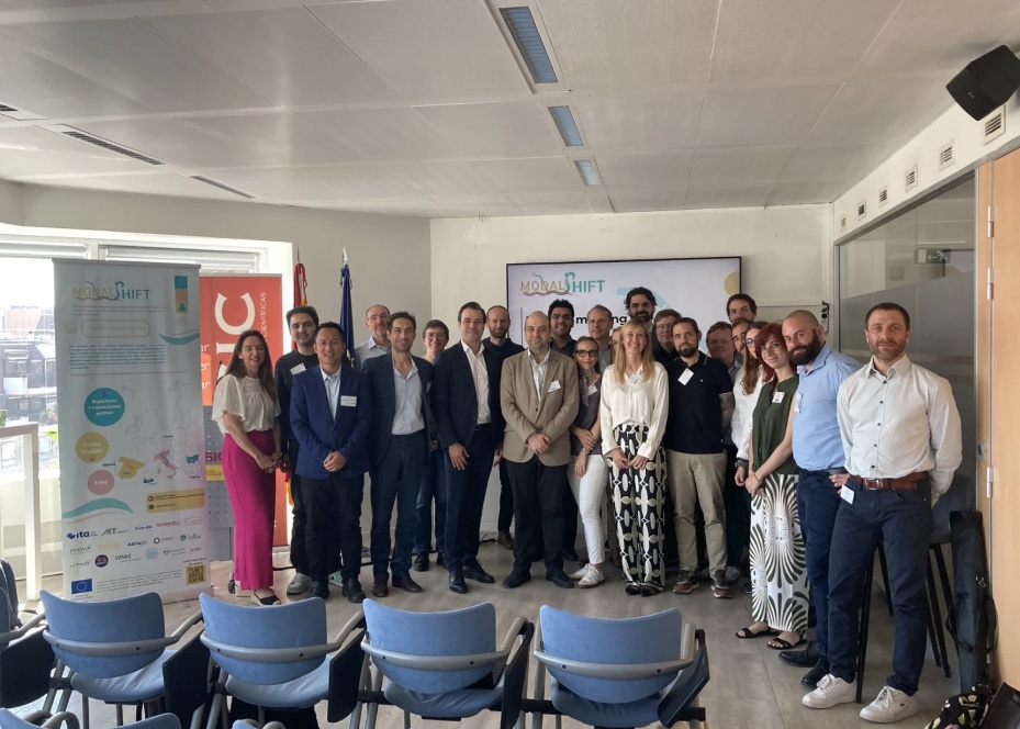 Asistimos al lanzamiento de #MODALSHIFT 🇪🇺
<a href="/ITA_tecnologia/">Instituto Tecnológico de Aragón</a> coordina el proyecto para impulsar la transformación digital en la #movilidad y la #logística en #Europa.

🚌autobuses inteligentes, compartidos y sincronomodales.

#tecnologíasDigitales

ita.es/actualidad/not…