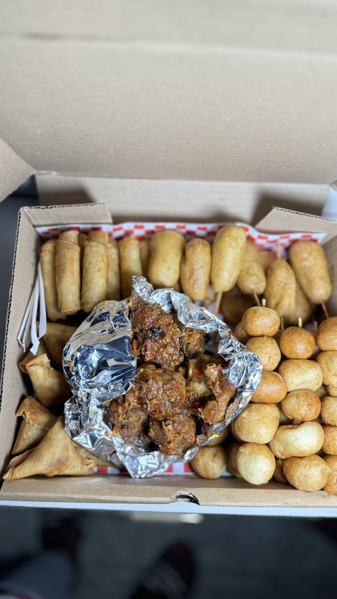 nutz_n_chops's tweet image. Good morning fam😃
This is what 30,000 Naira looks like in a box😄
Do well to treat yourself to a box from Nutz & chops this week😃
One thing is guaranteed, and that’s your money’s worth.
Call/whatsapp- 08039108947
📍Abule Egba,Lagos
ENSURE TO PREORDER.