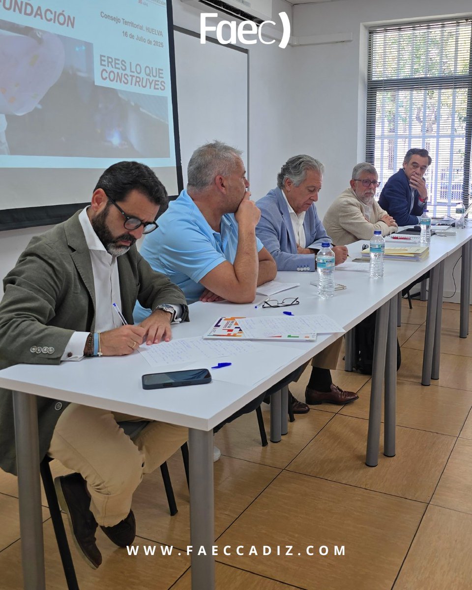 faeccadiz's tweet image. 𝗙𝗔𝗘𝗖 𝗖𝗮́𝗱𝗶𝘇 𝗮𝘀𝗶𝘀𝘁𝗲 𝗮𝗹 𝗖𝗼𝗻𝘀𝗲𝗷𝗼 𝗧𝗲𝗿𝗿𝗶𝘁𝗼𝗿𝗶𝗮𝗹 𝗱𝗲 𝗹𝗮 @FLCconstruccion 𝗱𝗲 𝗔𝗻𝗱𝗮𝗹𝘂𝗰𝗶́𝗮 𝗰𝗲𝗹𝗲𝗯𝗿𝗮𝗱𝗼 𝗲𝗻 𝗛𝘂𝗲𝗹𝘃𝗮
👉 Conoce todos los detalles: faeccadiz.com/faec-cadiz-asi…
#CreciendoJuntos