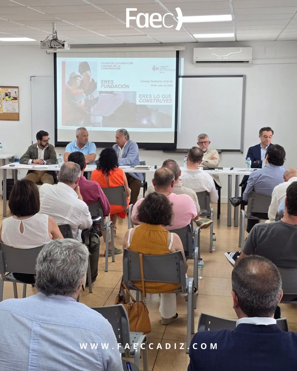 faeccadiz's tweet image. 𝗙𝗔𝗘𝗖 𝗖𝗮́𝗱𝗶𝘇 𝗮𝘀𝗶𝘀𝘁𝗲 𝗮𝗹 𝗖𝗼𝗻𝘀𝗲𝗷𝗼 𝗧𝗲𝗿𝗿𝗶𝘁𝗼𝗿𝗶𝗮𝗹 𝗱𝗲 𝗹𝗮 @FLCconstruccion 𝗱𝗲 𝗔𝗻𝗱𝗮𝗹𝘂𝗰𝗶́𝗮 𝗰𝗲𝗹𝗲𝗯𝗿𝗮𝗱𝗼 𝗲𝗻 𝗛𝘂𝗲𝗹𝘃𝗮
👉 Conoce todos los detalles: faeccadiz.com/faec-cadiz-asi…
#CreciendoJuntos