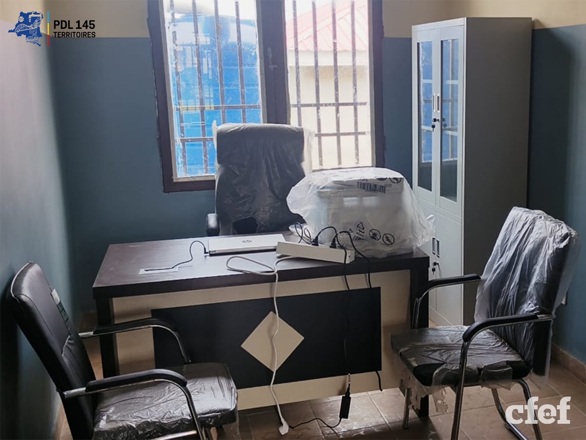 🟣Là où Kabila avait laissé la ruine, le Chef de l'État <a href="/fatshi13/">Félix A. Tshisekedi</a> Béton y apporte la vie. Achèvement et remise du bâtiment administratif du territoire de MADIMBA dans la Province du Kongo-Central. Vive #PDL145T_RDC &amp; Gratitude au Chef👏🇨🇩