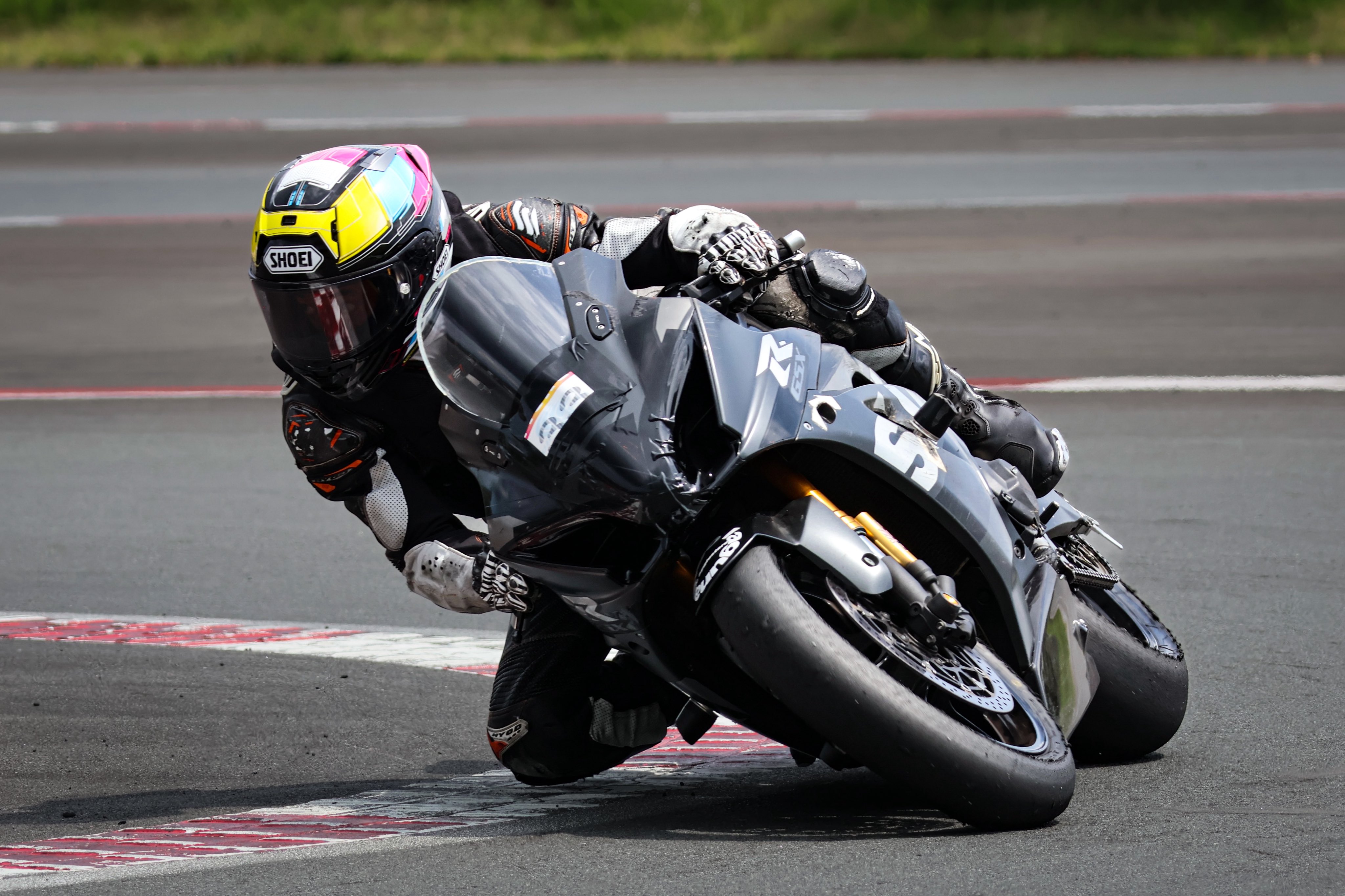 ♡ページ WEB限定】ハートロゴジップパーカー(M ブラック): トップス