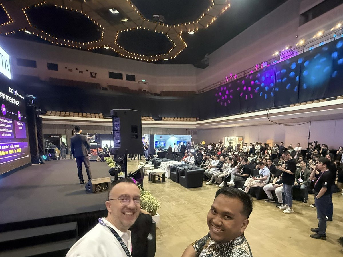 rene05x's tweet image. Wonderful to witness how huge Blockchain & Crypto have become in Malaysia over the past decade! Day 2 of the Malaysia Blockchain Week … @MalaysiaBCW