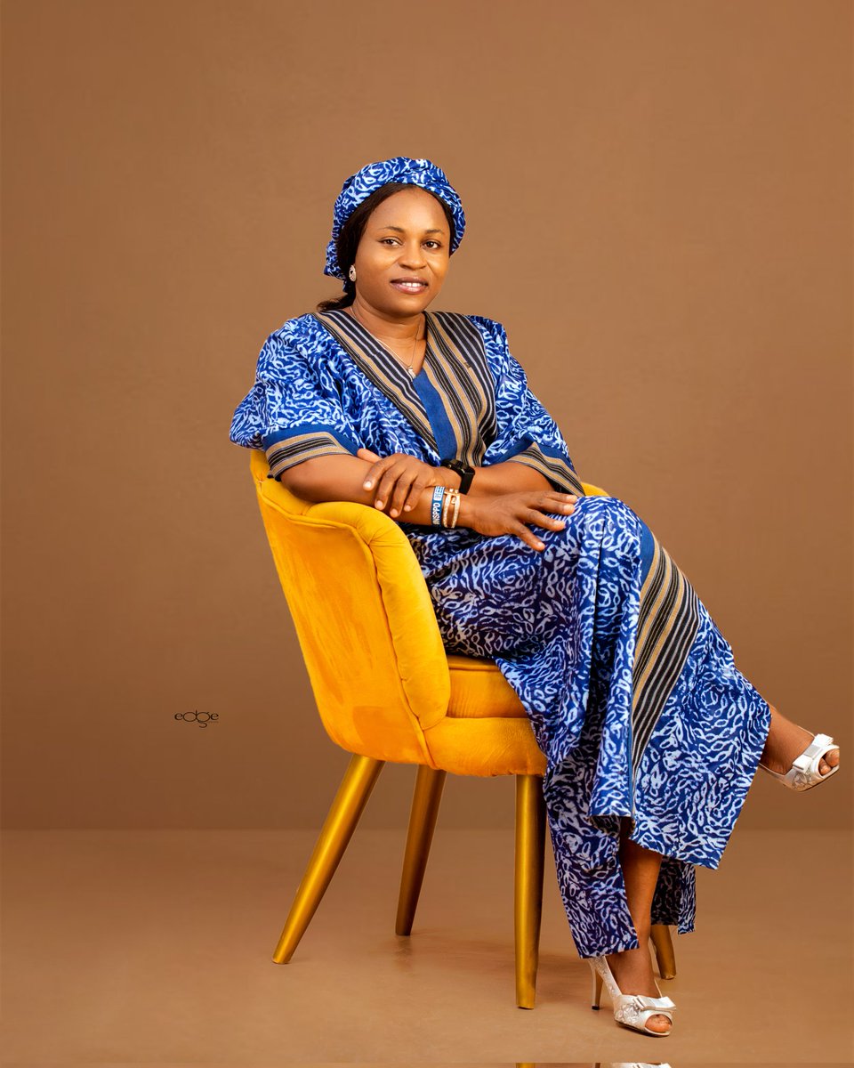 DaDesignDoctor's tweet image. It's my mum's birthday guys🥺💝
Happy birthday mummy.
The woman that brings light to my life. My Achalugo, Ever young , ever radiant. I love you so much mummy.
Please help me celebrate the woman that birthed the design doctor🥺